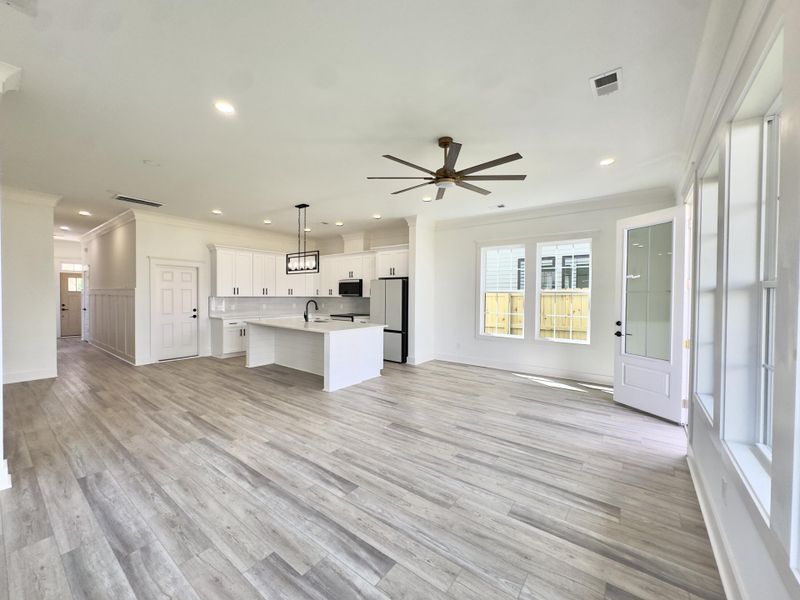 Spacious, unfurnished interior of a new home in , North Charleston (Image 16).