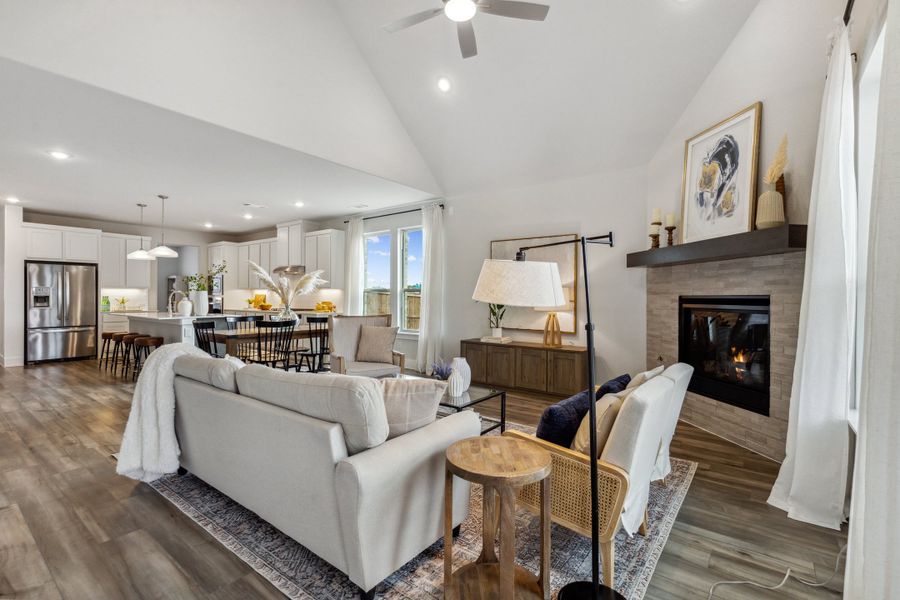 Furnished interior view inside a new home in Dove Hollow, Waxahachie (Image 22).