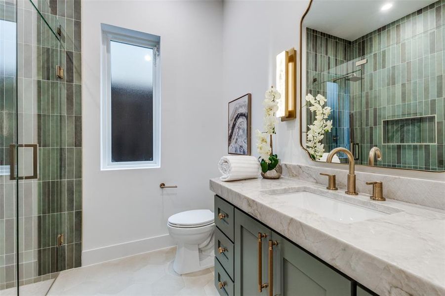 Furnished interior view inside a new home in , Dallas (Image 18). Furnished interior view inside a new home in , Dallas (Image 18).