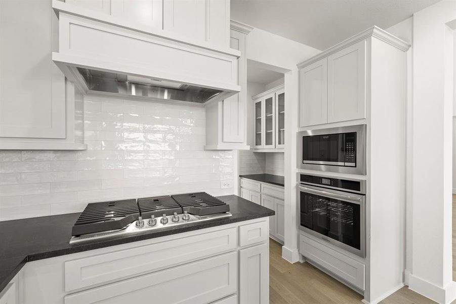 12. 5609 Aiken - Kitchen (4) 12. 5609 Aiken - Kitchen (4)