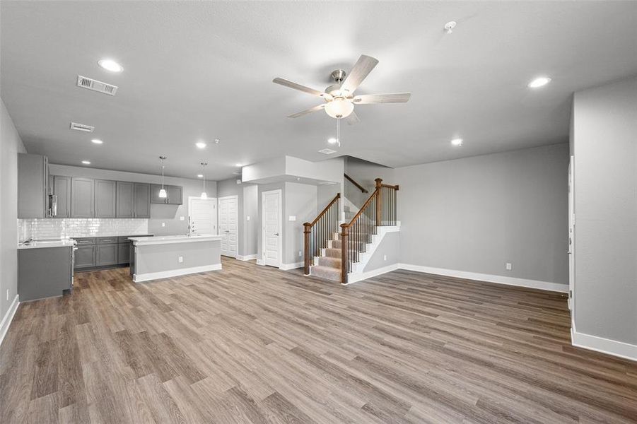 View of open floorplan (stock photos of the model, colors may vary)