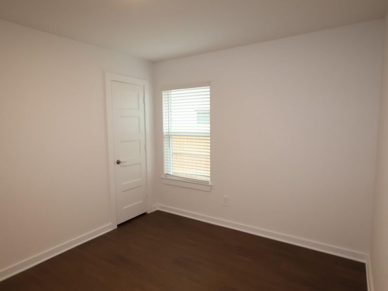 Spacious, unfurnished interior of a new home in Wildrye, Waller (Image 16).