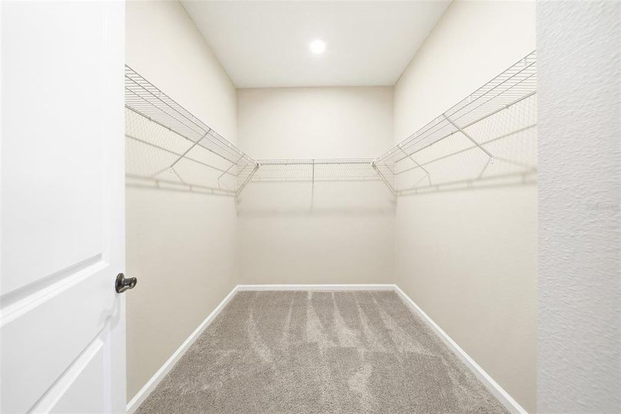 Spacious, unfurnished interior of a new home in , Haines City (Image 22).