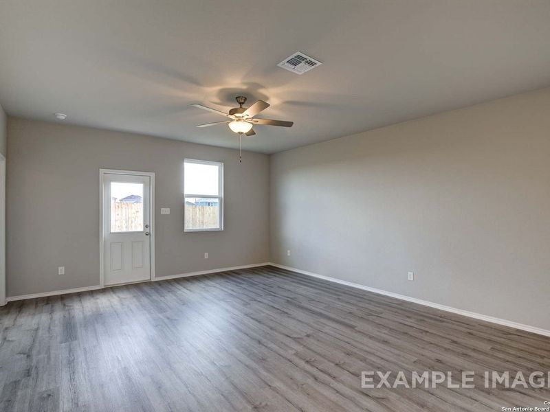 Spacious, unfurnished interior of a new home in Agave, San Antonio (Image 20).