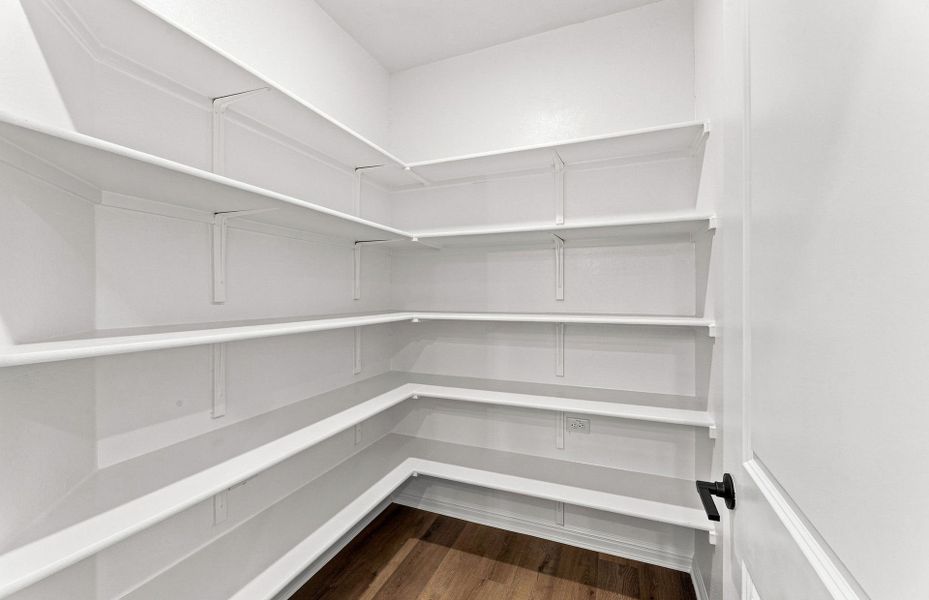 Spacious, unfurnished interior of a new home in Bluffview Reserve, Leander (Image 55).