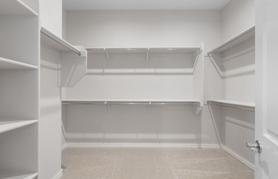 Spacious, unfurnished interior of a new home in Artisan at Asante, Surprise (Image 24).