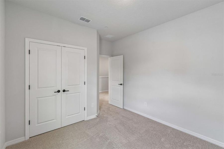 Spacious, unfurnished interior of a new home in , Orlando (Image 33).
