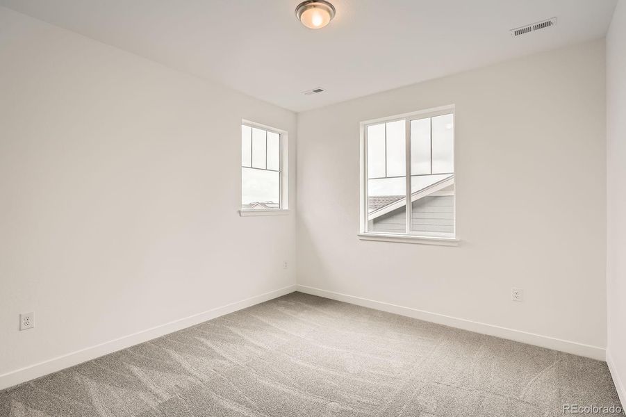 Spacious, unfurnished interior of a new home in Sunset Village: The Grand Collection, Erie (Image 15). Spacious, unfurnished interior of a new home in Sunset Village: The Grand Collection, Erie (Image 15).