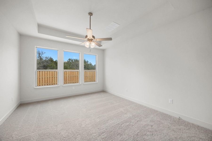 Spacious, unfurnished interior of a new home in Parmer Ranch, Georgetown (Image 13).