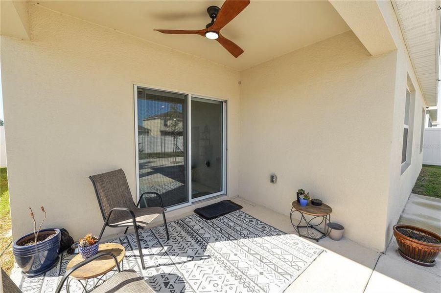 Exterior details and patio area of a home in , Bartow (Image 3).