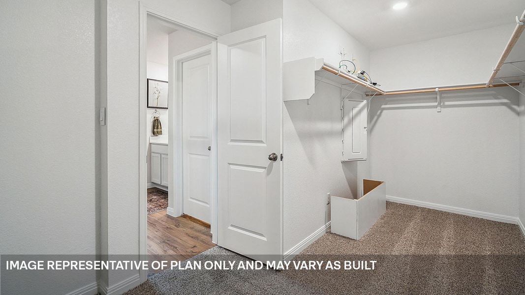 Furnished interior view inside a new home in Thunder Rock, Marble Falls (Image 29).