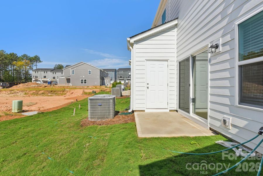 Photo is not of the actual home, but is an inspirational photo of builder’s model home and may depict options, furnishings, and/or decorator features that are not included Photo is not of the actual home, but is an inspirational photo of builder’s model home and may depict options, furnishings, and/or decorator features that are not included