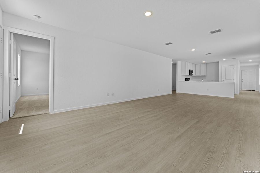 Spacious, unfurnished interior of a new home in Hidden Oasis, San Antonio (Image 26). Spacious, unfurnished interior of a new home in Hidden Oasis, San Antonio (Image 26).