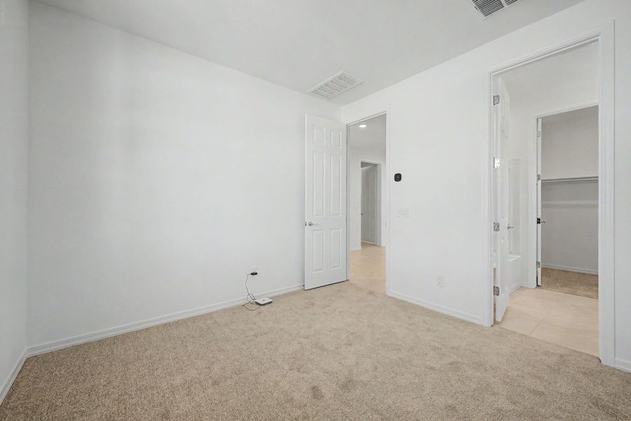Spacious, unfurnished interior of a new home in Las Ventanas, Goodyear (Image 17). Spacious, unfurnished interior of a new home in Las Ventanas, Goodyear (Image 17).