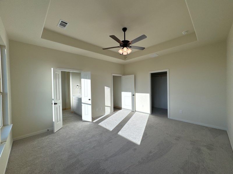 Spacious, unfurnished interior of a new home in Terra Escalante, Blue Ridge (Image 13).