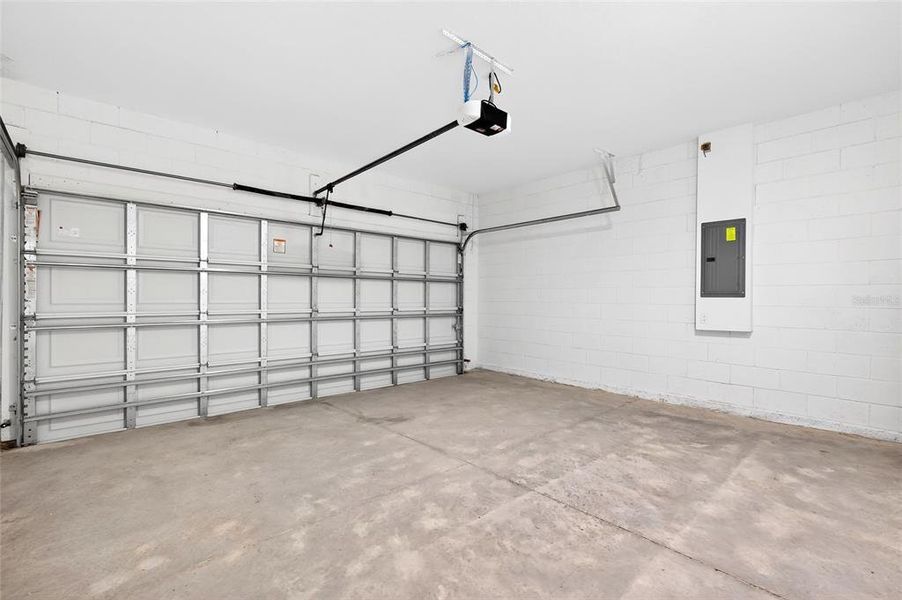 Spacious, unfurnished interior of a new home in , Ocala (Image 26). Spacious, unfurnished interior of a new home in , Ocala (Image 26).