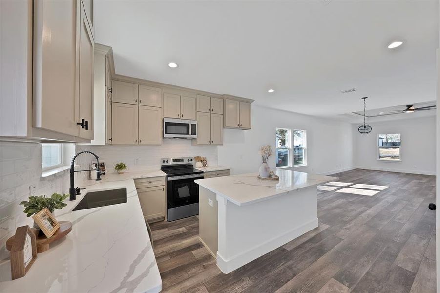 Furnished interior view inside a new home in , East Tawakoni (Image 6).