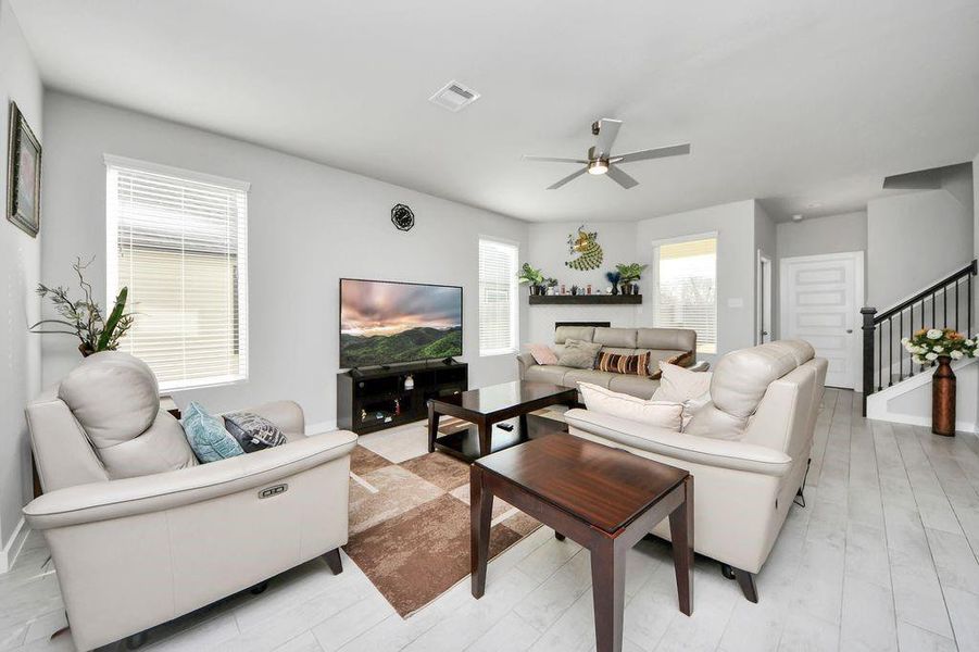 Furnished interior view inside a new home in Winfield Lakes, Fresno (Image 27).