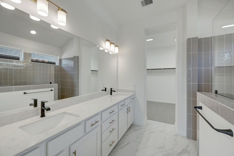 Furnished interior view inside a new home in The Grand Prairie - Retreat Collection, Hockley (Image 3).
