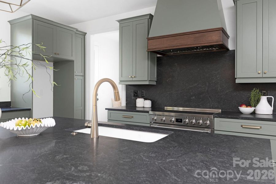 Image 32 of a home in .