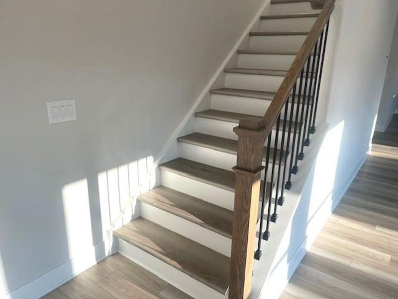 Spacious, unfurnished interior of a new home in Ponderosa Farms Estates, Gainesville (Image 19).