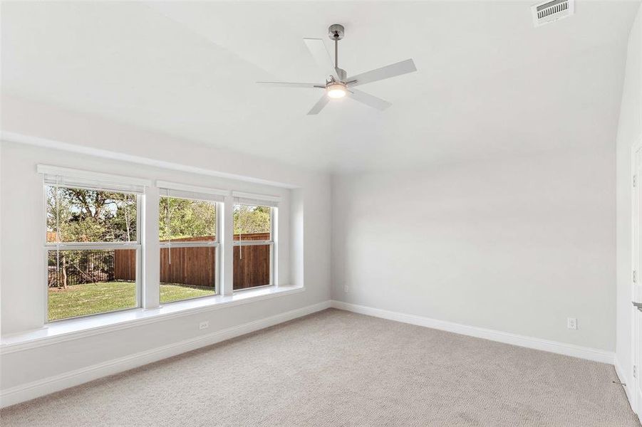 Spacious, unfurnished interior of a new home in Liberty, Melissa (Image 18).