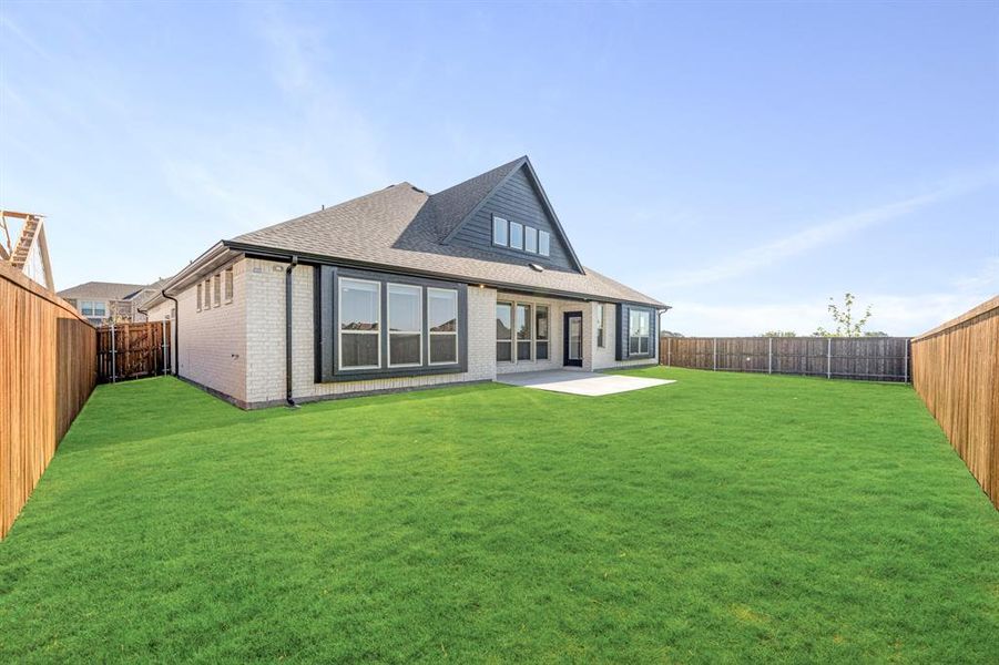 Exterior details and patio area of a home in Stone River Glen 60s, Royse City (Image 17). Exterior details and patio area of a home in Stone River Glen 60s, Royse City (Image 17).