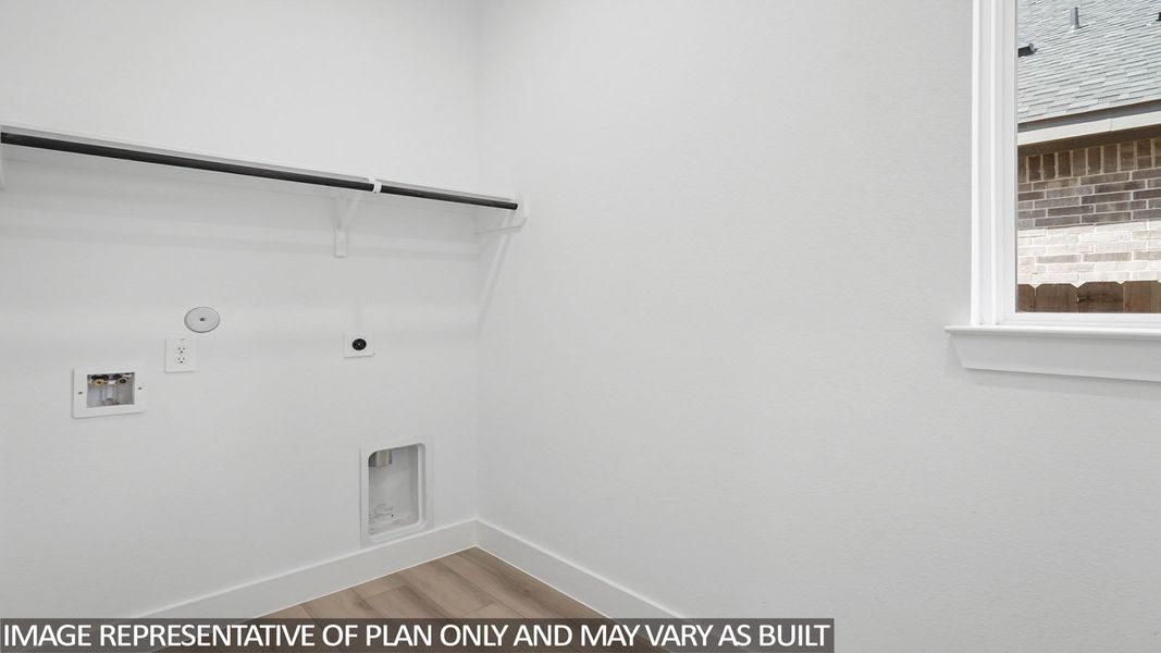 Spacious, unfurnished interior of a new home in Hills of Westlake, Conroe (Image 26).