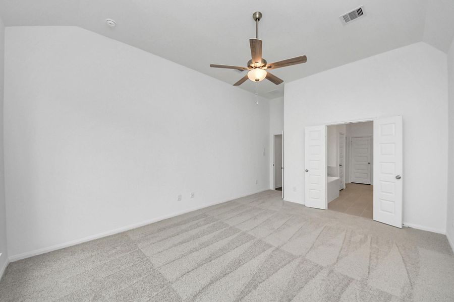 Spacious, unfurnished interior of a new home in 50' Traditional Homes at Elyson, Katy (Image 15). Spacious, unfurnished interior of a new home in 50' Traditional Homes at Elyson, Katy (Image 15).