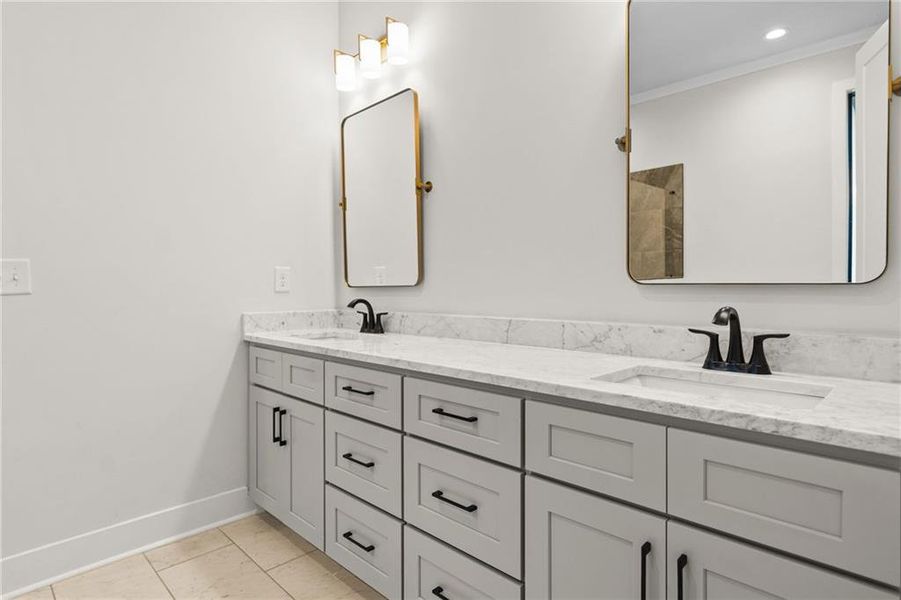 Furnished interior view inside a new home in , Dallas (Image 7).