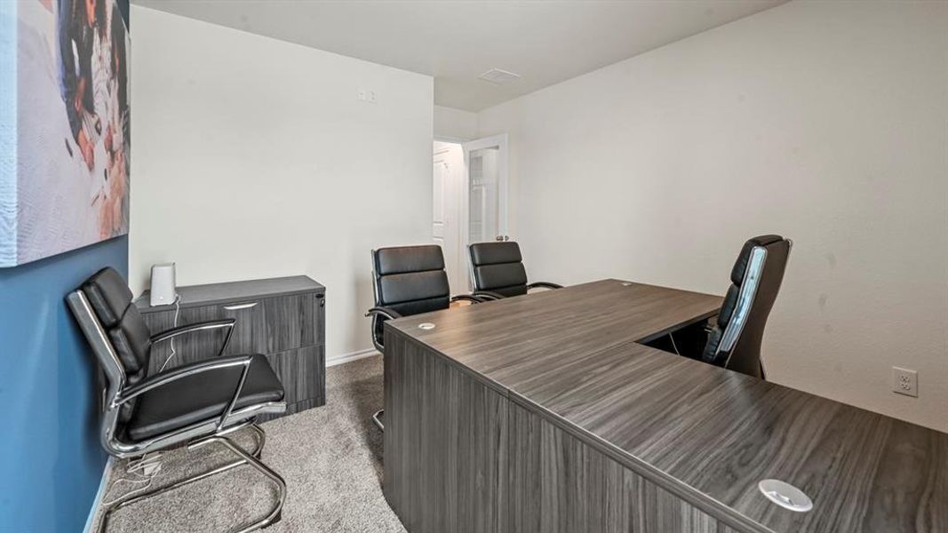 Furnished interior view inside a new home in Frontier Pointe, Princeton (Image 26).