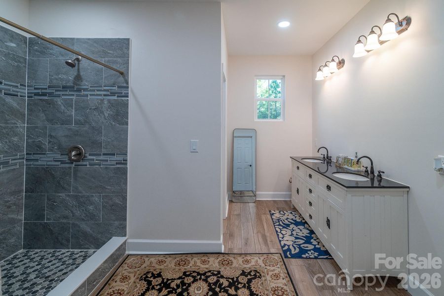 Furnished interior view inside a new home in , Pageland (Image 16).