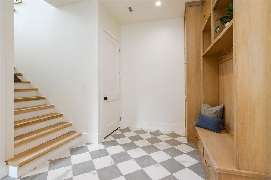 Spacious, unfurnished interior of a new home in , Dallas (Image 22).