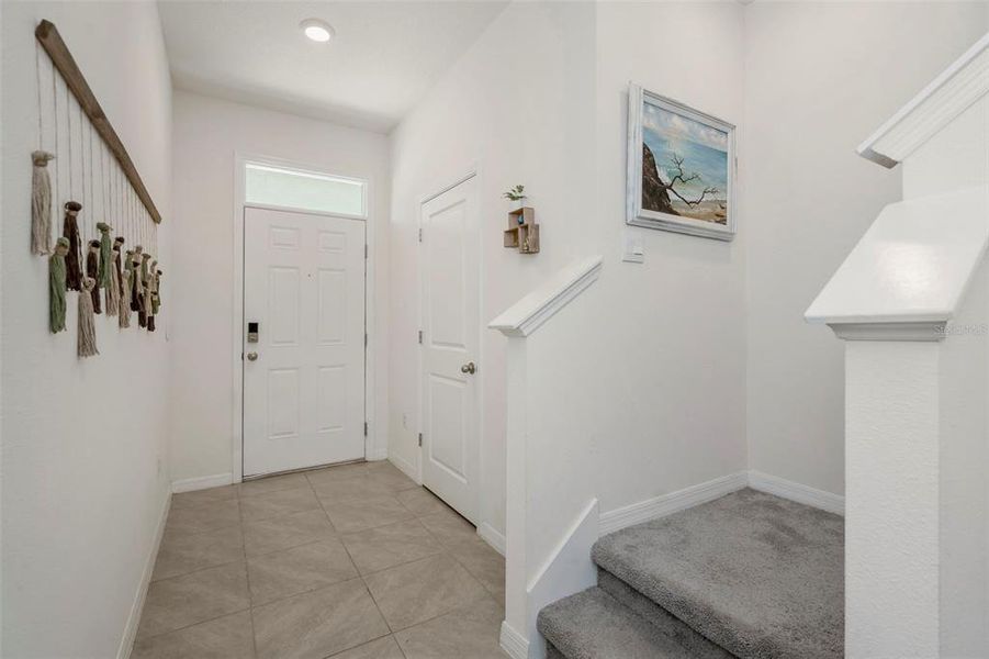 Spacious, unfurnished interior of a new home in , Land O' Lakes (Image 22).