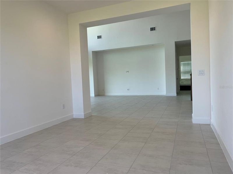 Spacious, unfurnished interior of a new home in , Wesley Chapel (Image 29).