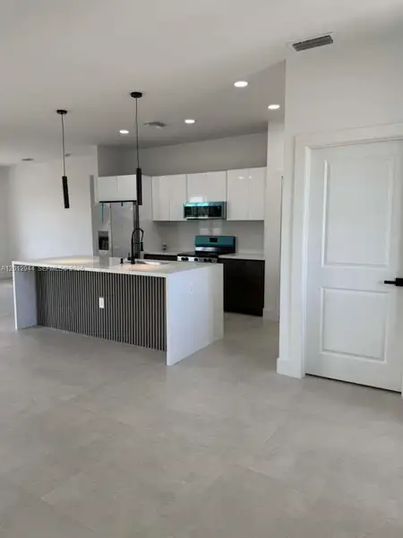 Furnished interior view inside a new home in , Cape Coral (Image 3).