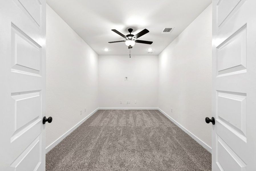Spacious, unfurnished interior of a new home in University Heights, Round Rock (Image 37).