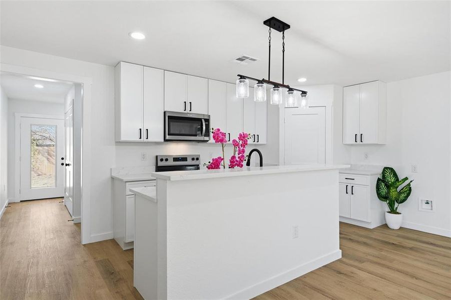 Furnished interior view inside a new home in , Waco (Image 5).