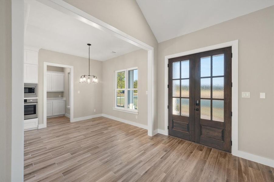 Spacious, unfurnished interior of a new home in , Corsicana (Image 20). Spacious, unfurnished interior of a new home in , Corsicana (Image 20).