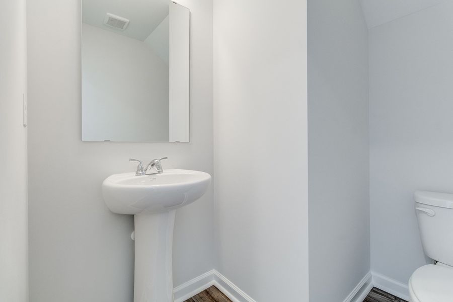 Image 28 of a home in Astoria.