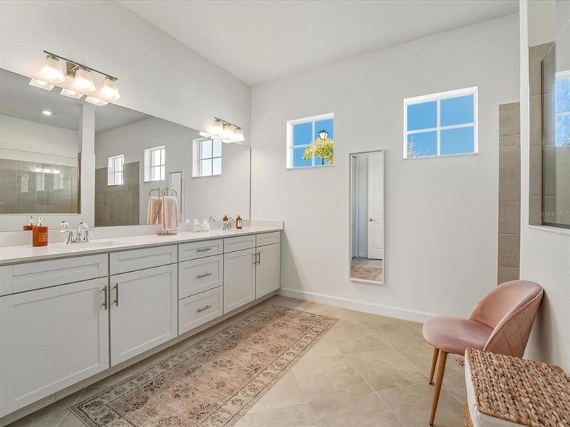 Furnished interior view inside a new home in , Englewood (Image 32).