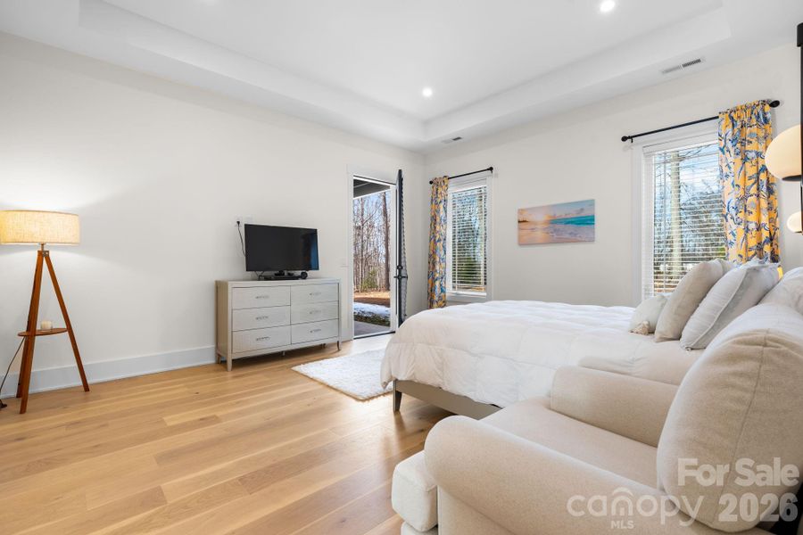 Furnished interior view inside a new home in , Lincolnton (Image 10).
