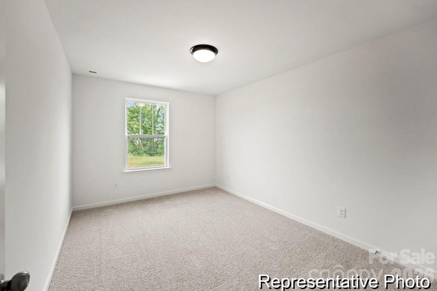 Spacious, unfurnished interior of a new home in Beaver Creek, Statesville (Image 20).