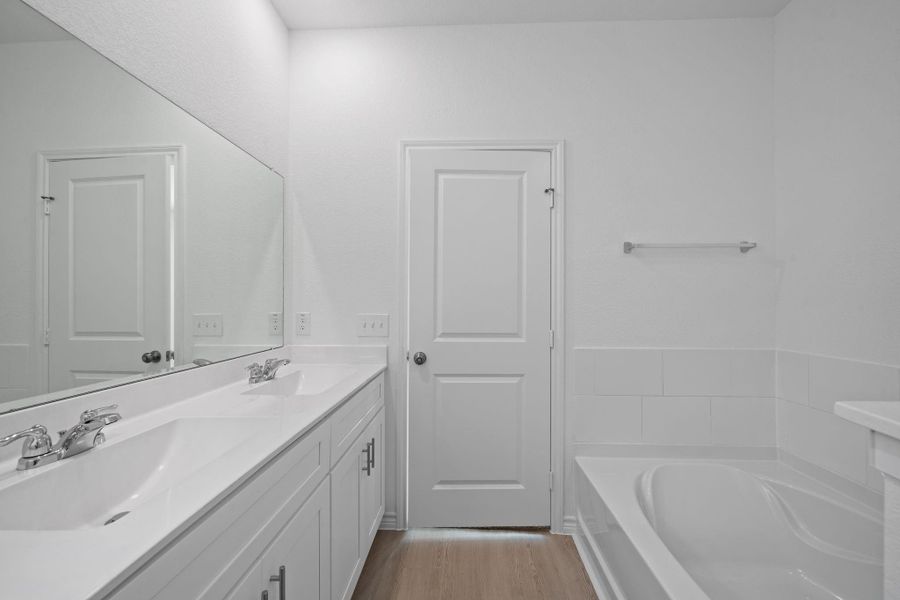 Furnished interior view inside a new home in River Ranch, Dayton (Image 6).