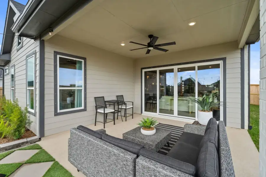 Representative exterior details of a home built from the Acadia by Chesmar Homes in Blue Heron, Mont Belvieu (Image 4).