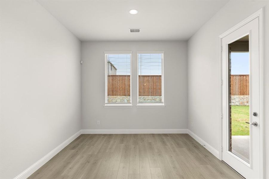 16. 2009 Morris - Dining