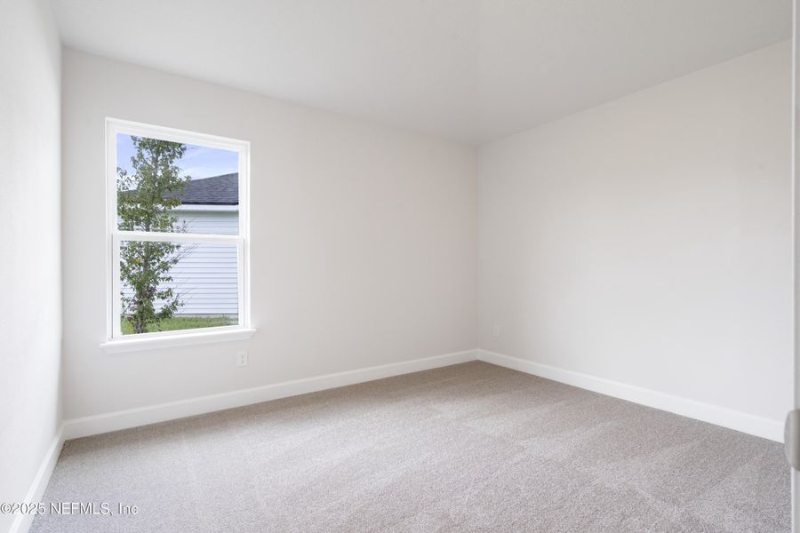 Spacious, unfurnished interior of a new home in Summerglen, Jacksonville (Image 15).