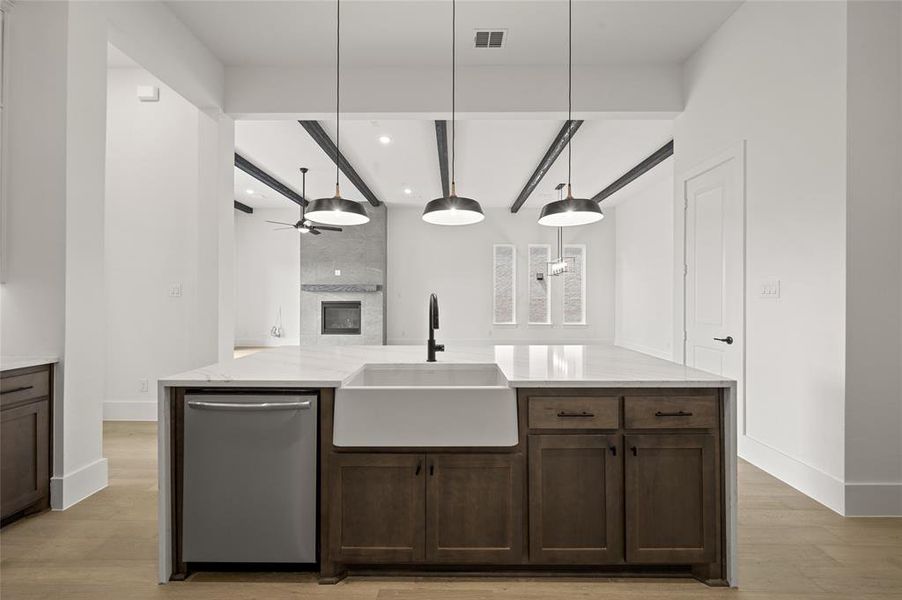 808 Zenica- Kitchen-3