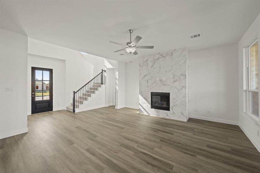 973 Reeves- Living Room-2 973 Reeves- Living Room-2