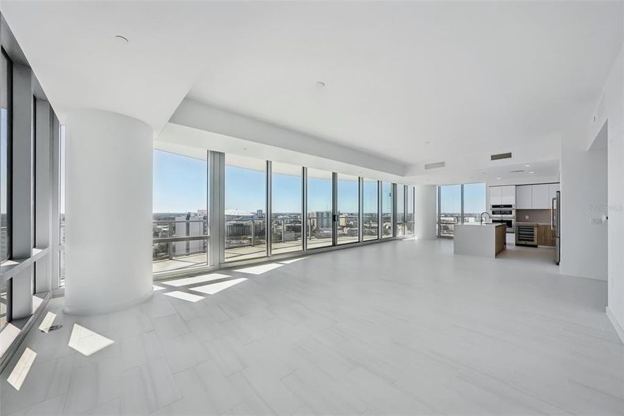 Spacious, unfurnished interior of a new home in , St. Petersburg (Image 22).